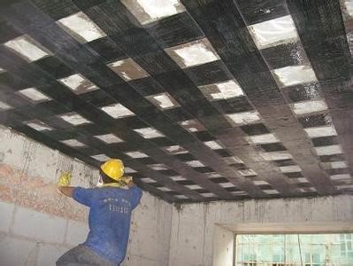 <a href=http://www.cg-steel.com target=_blank class=infotextkey>碳纖維加固</a>與粘鋼加固相比,哪種方法更好?